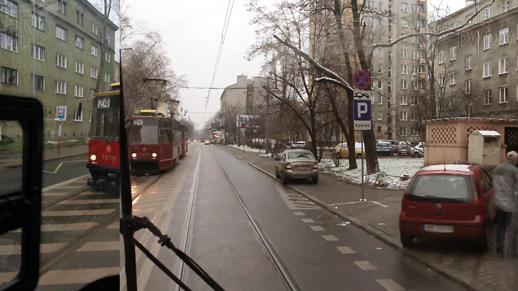 zdjecie do pytania - Czy przejeżdżając obok tramwaju stojącego na przystanku nieznajdującym się przy chodniku masz obowiązek zachować szczególną ostrożność?