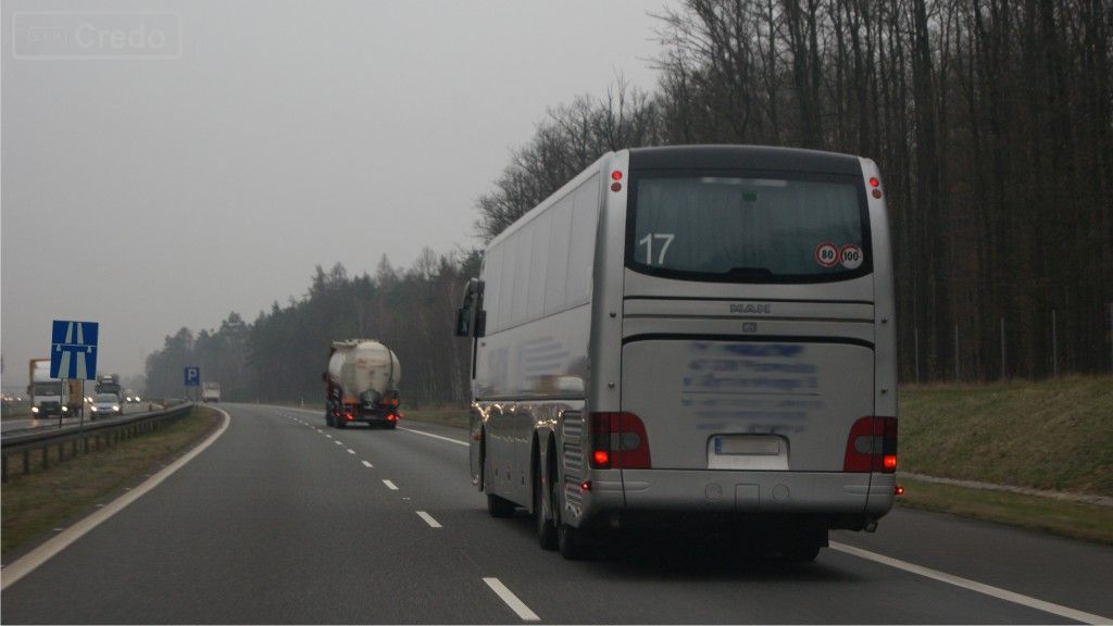 zdjecie do pytania - W którym z wymienionych miejsc możesz zatrzymać autobus podczas jazdy autostradą w sytuacji, gdy poczujesz zmęczenie?