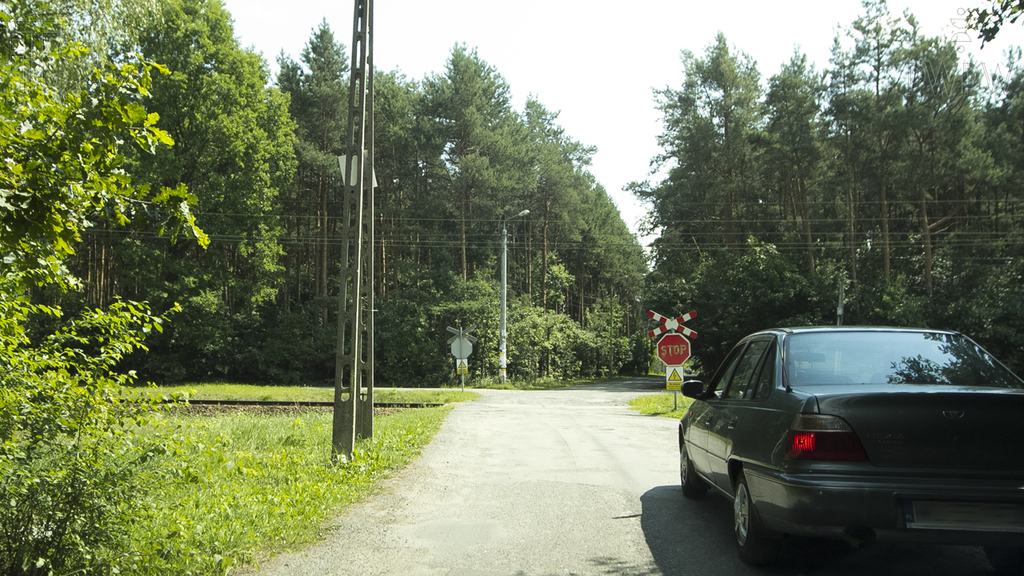 zdjecie do pytania - Czy w tej sytuacji, rozpoczynając manewr wyprzedzania, możesz spowodować wypadek?