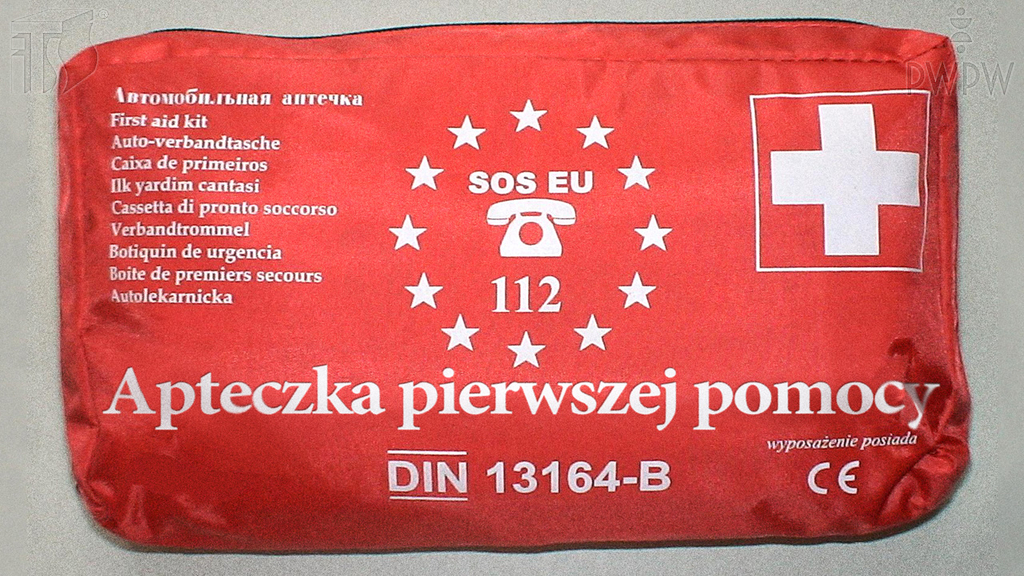 zdjecie do pytania - Czy jako kierujący pojazdem, który uczestniczy w wypadku drogowym, masz obowiązek udzielenia niezbędnej pomocy jego ofiarom?